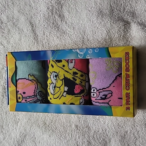 SpongeBob 3 Pair Crew Socks - Picture 1 of 3